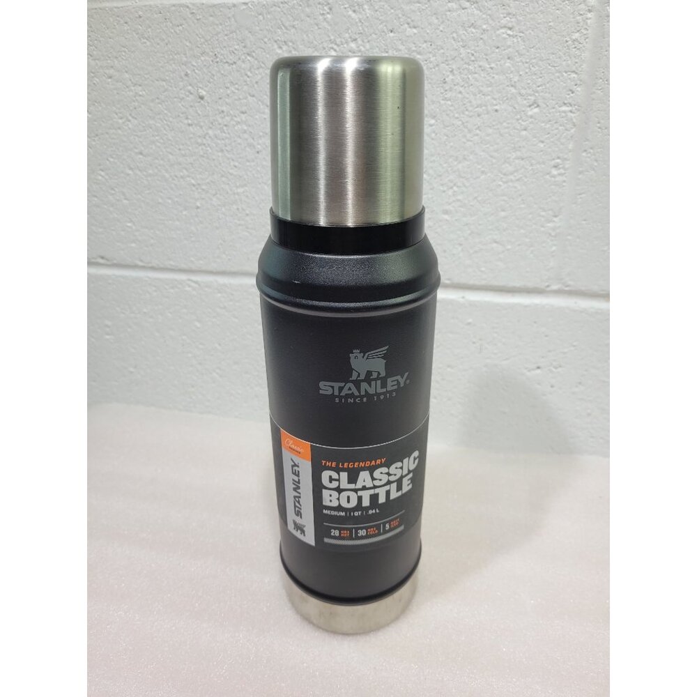 New Stanley Legendary Classic Bottle Thermos 1 Quart Stainless Vacuum  Black
